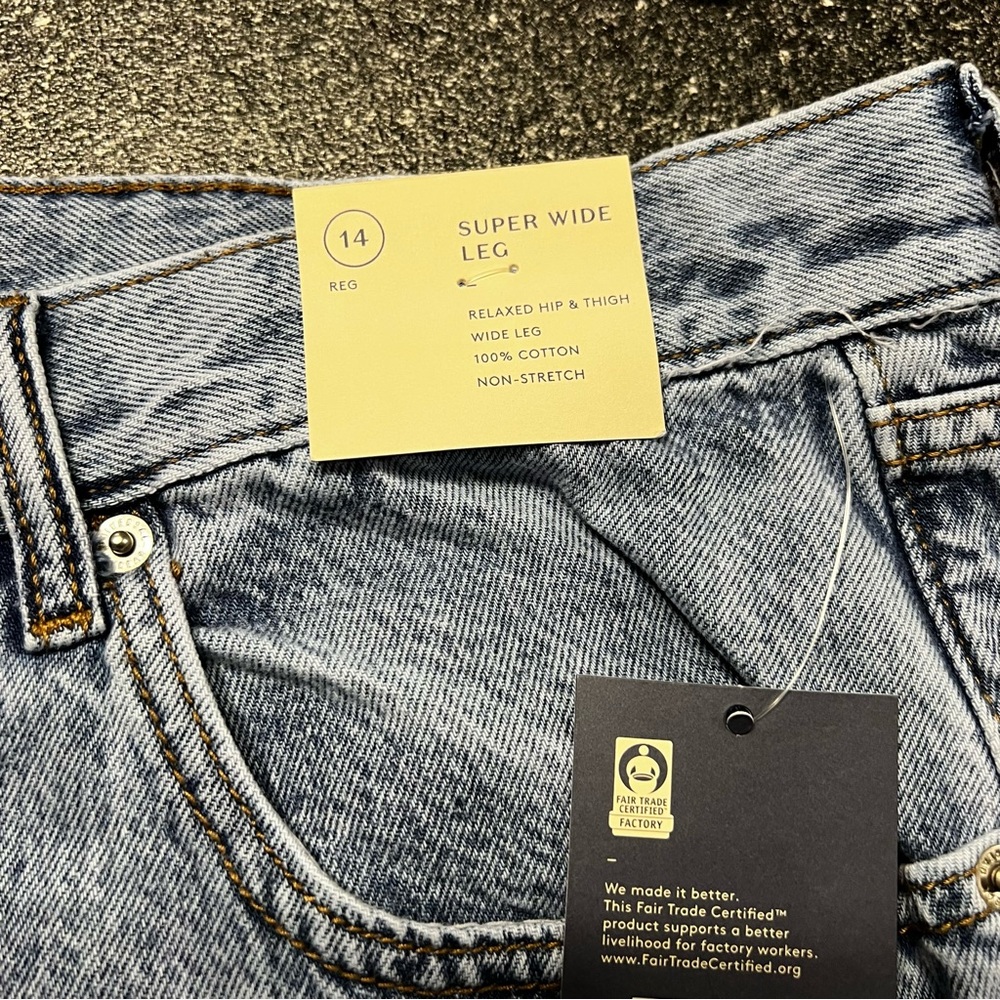 NWT Universal Thread Women's Mid Rise Light Wash Super Wide-Leg Jeans 14 - Picture 7 of 10
